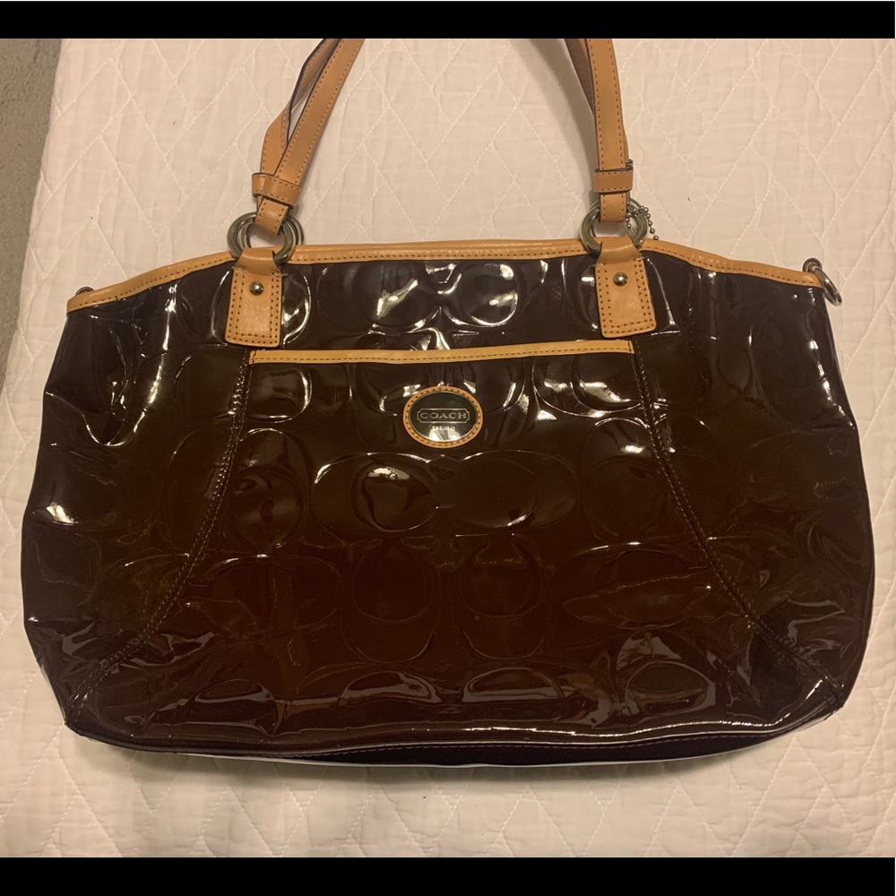 Coach patent leather shoulder bag